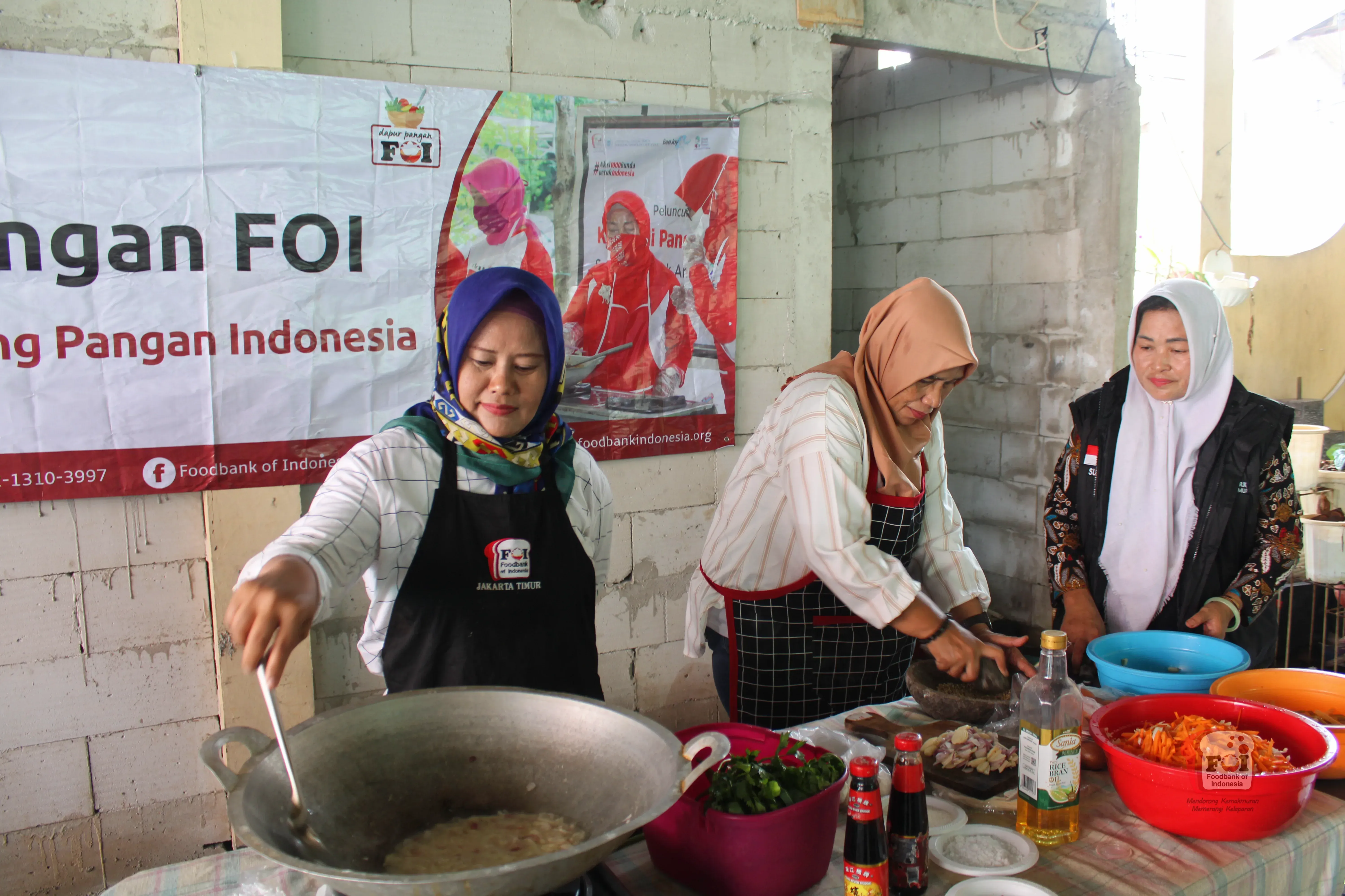 Dokumentasi program Dapur Pangan FOI